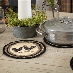 Sawyer Mill Charcoal Poultry Jute Trivet 8"